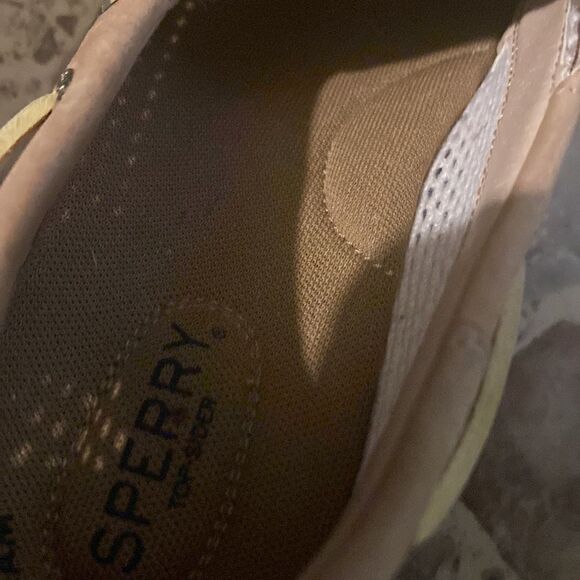 Sperry Blue fish Boat Shoe's, Size 7.5, Tan - Picture 7 of 10